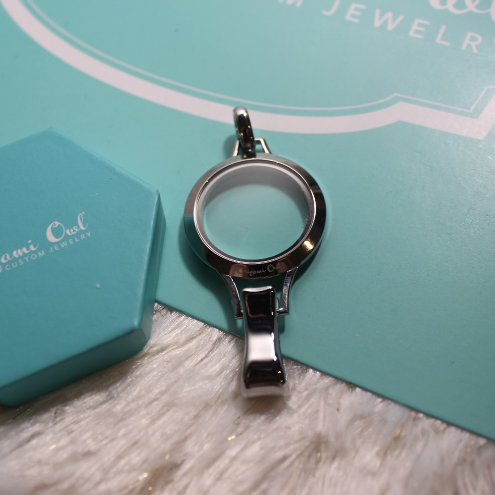 Eternity Lanyard Locket Face